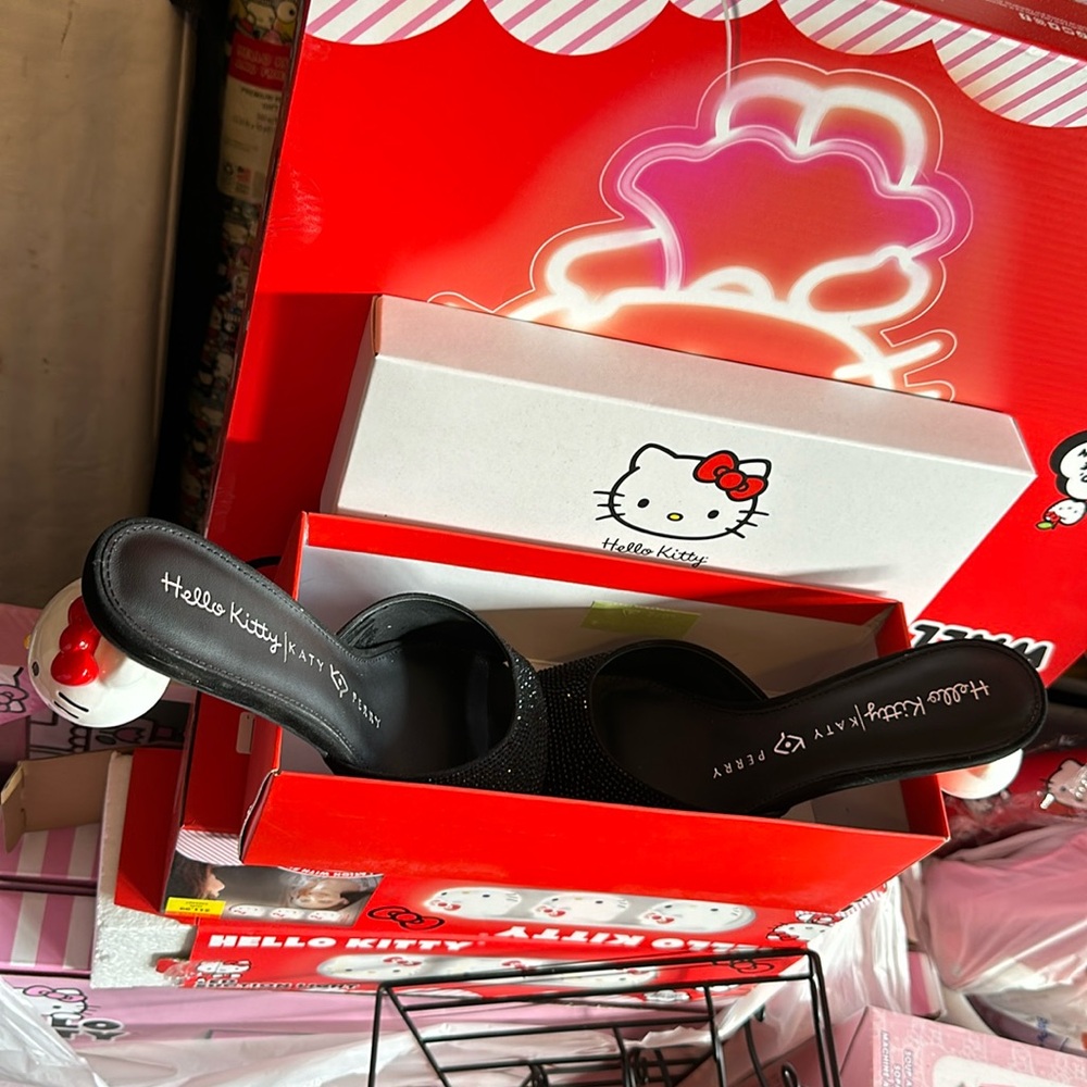 Preloved hello kitty slide